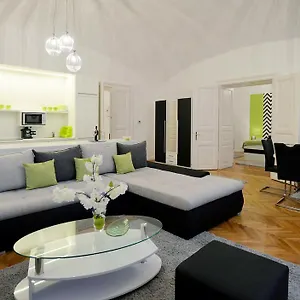 Varkapitany Apartament